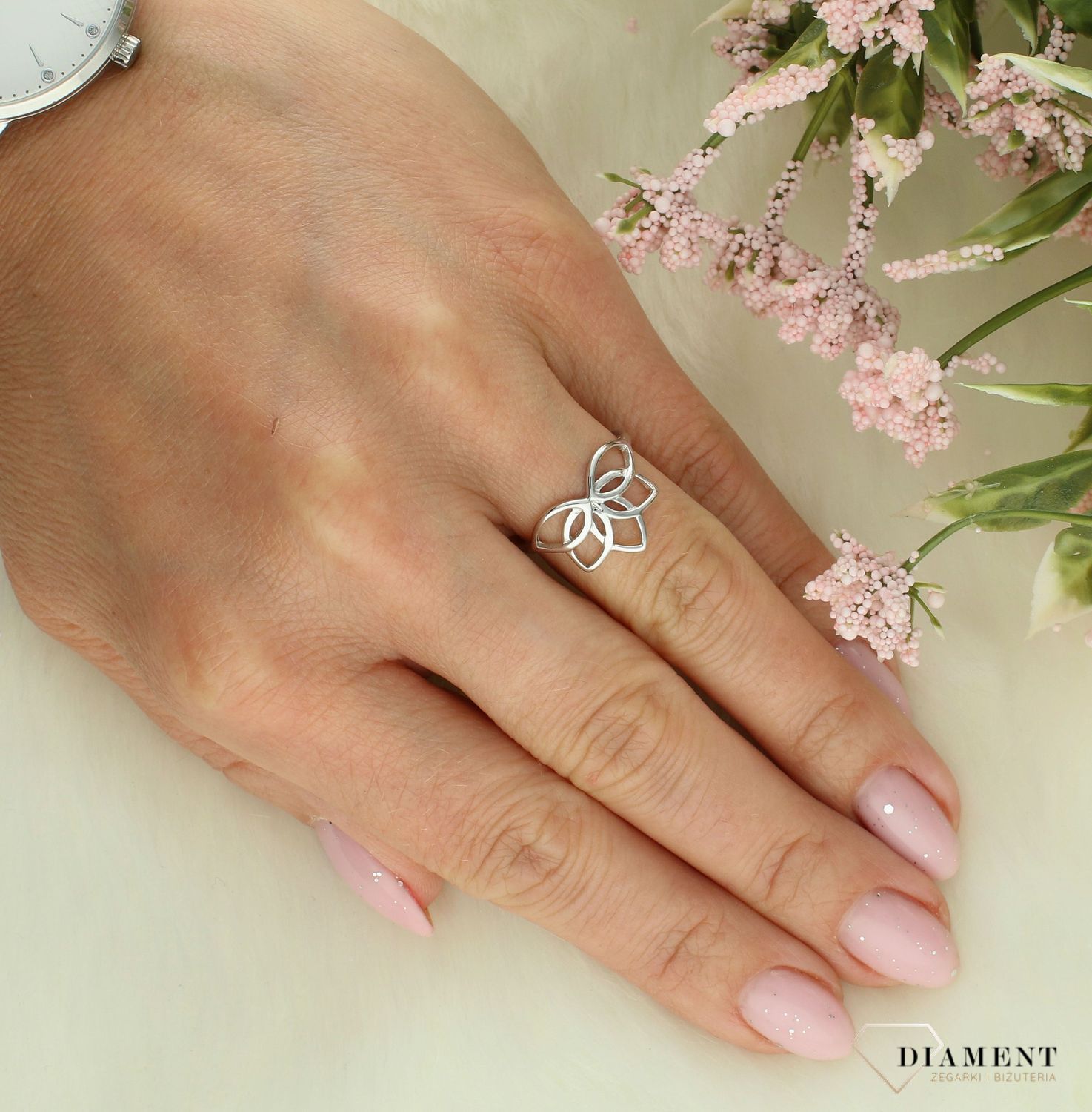 Pierścionek srebrny 925 Kwiat Lotosu A0 23. Srebrny pierścionek damski. Srebrny pierścionek z kwiatem lotosu. Pierścionek z kwiatem lotosu dla kobiety. Pierścionek damski na prezent (2).jpg